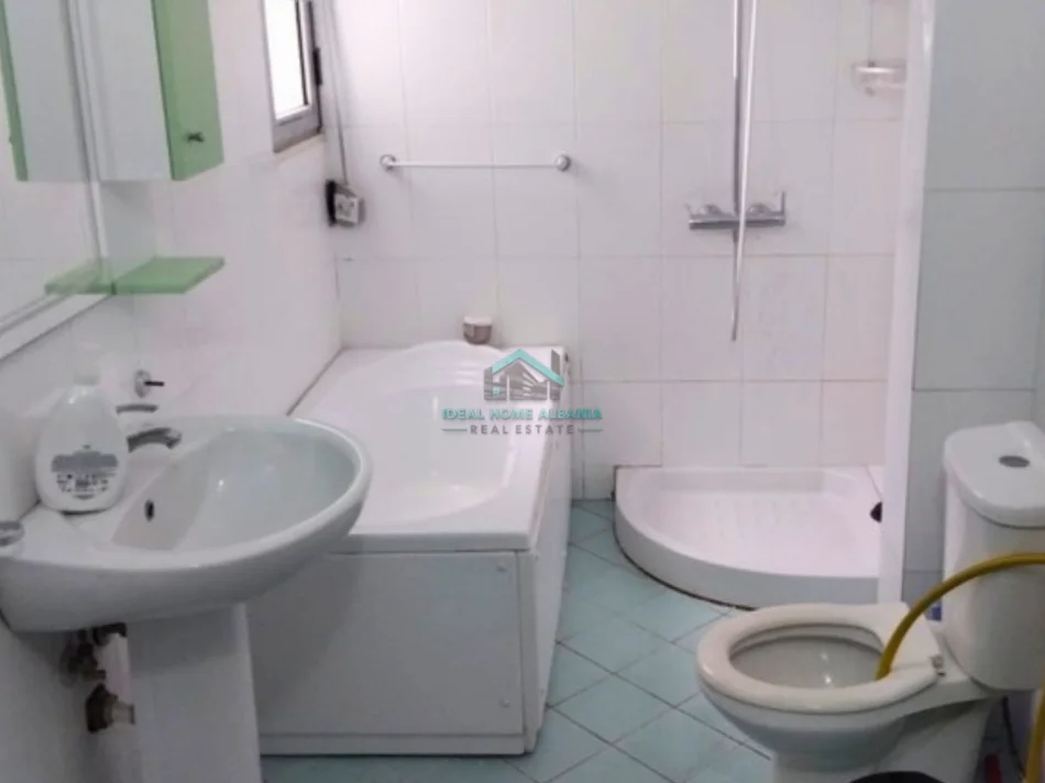 Vlore, shitet apartament 3+1+Ballkon Kati 4, 125 m² 250.000 € (Lungomare, vlore)