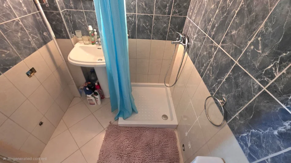 Vlore - Lungomare, jepet me qera apartament 1+1 Kati 6, 72 m² 420 € (Lungomare, pas Bar Hannover, Vlore)