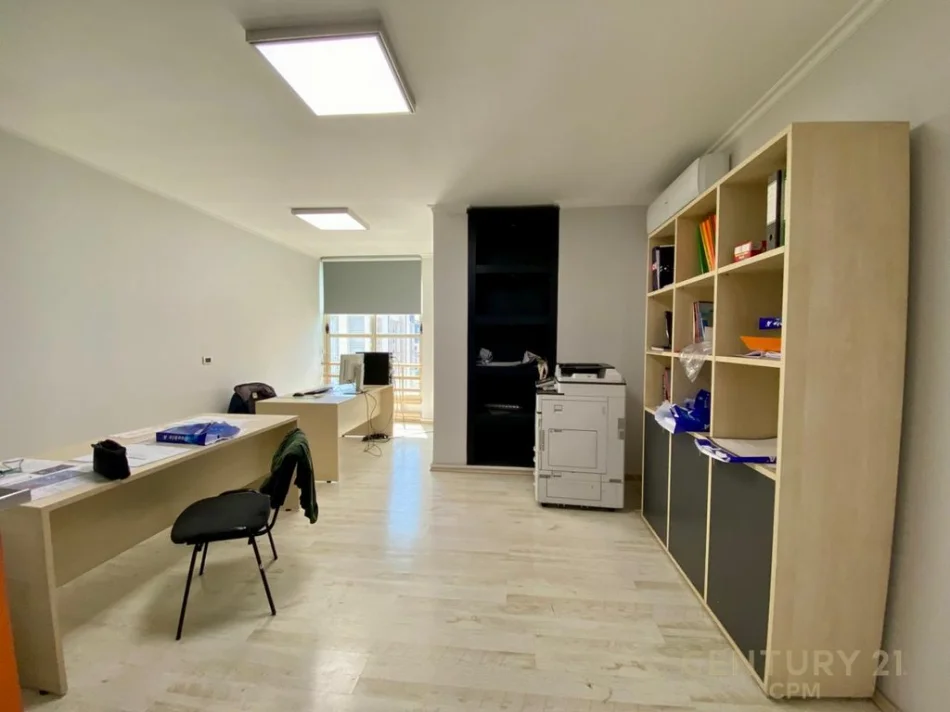 Tirane, shes apartament 2+1 Kati 6, 93 m² 200.000 € (21 Dhjetori)