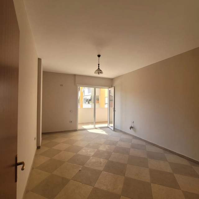 Tirane, shes apartament 1+1 Kati 3, 82 m² 119.000 Euro (Siri Kodra)