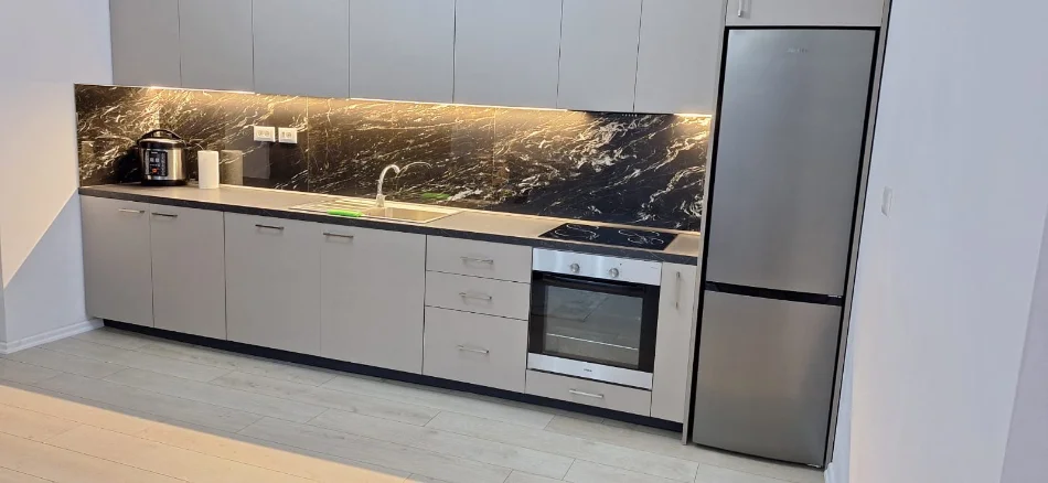 Tirane, jepet me qera apartament 2+1+Ballkon , 100 m² 650 € (Prane Green City, Tirane)