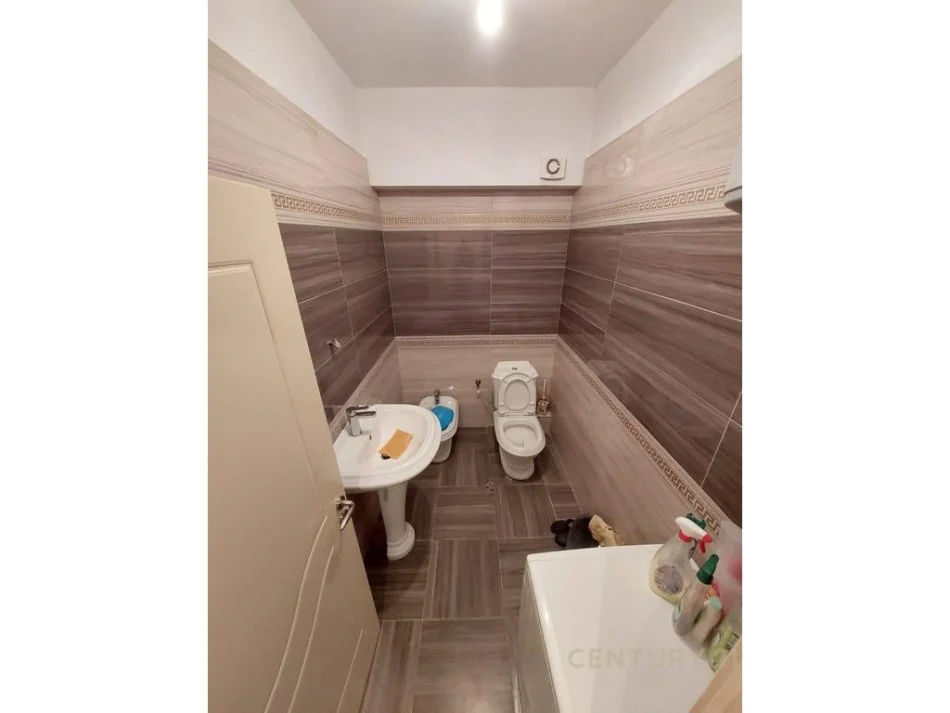 Tirane, shes apartament 2+1 Kati 5, 93 m² 135.000 € (Astir)