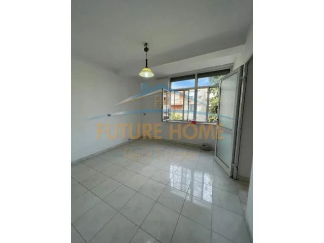 Tirane, shes apartament 3+1+BLK Kati 4, 105 m² 95.000 Euro (Vasil Shanto)