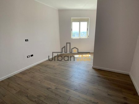 Tirane, shitet apartament 2+1 Kati 4, 124 m² 124.000 € (Fresku)