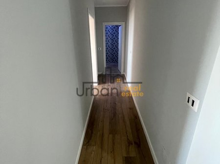 Tirane, shitet apartament 2+1 Kati 4, 124 m² 124.000 € (Fresku)