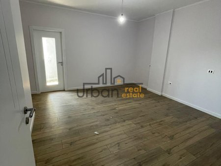 Tirane, shitet apartament 2+1 Kati 4, 124 m² 124.000 € (Fresku)