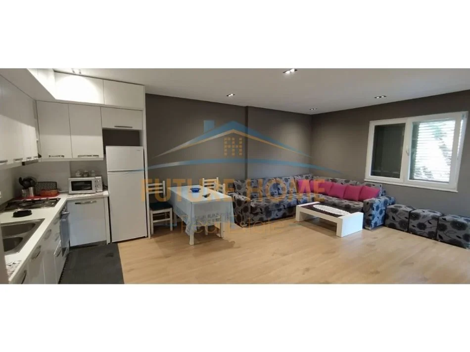 Durres, jepet me qera apartament 1+1 Kati 3, 450 € 