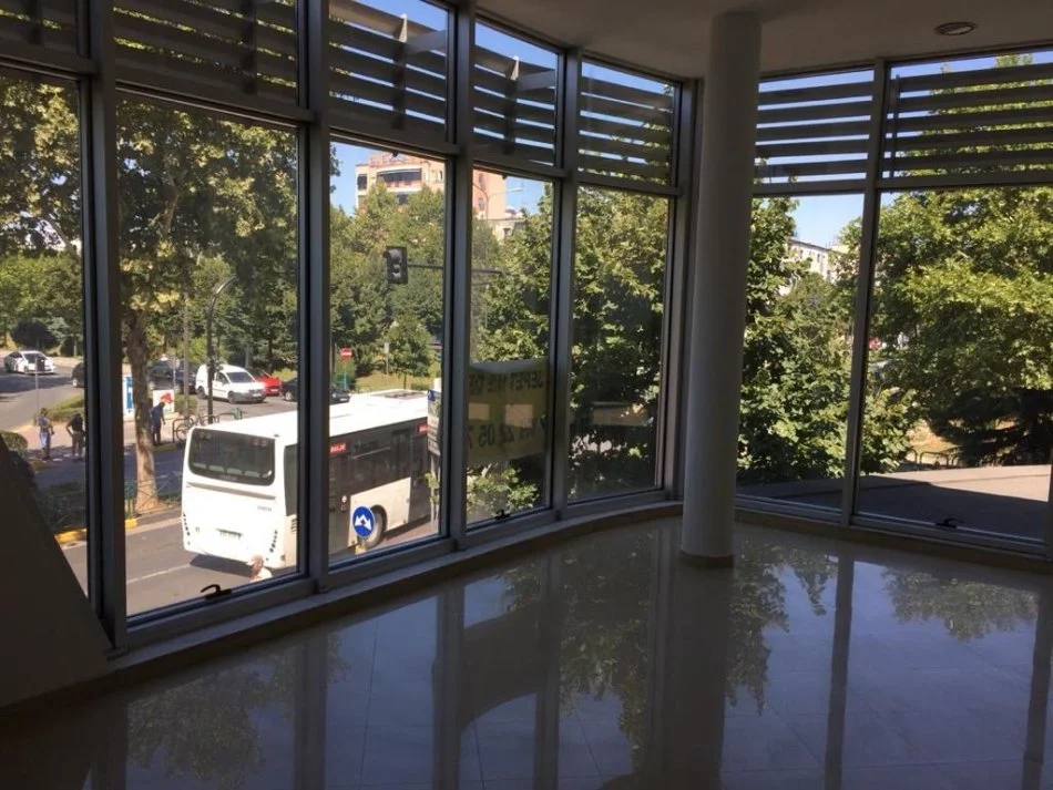 Tirane, jepet me qera zyre Kati 2, 45 m² 800 € 