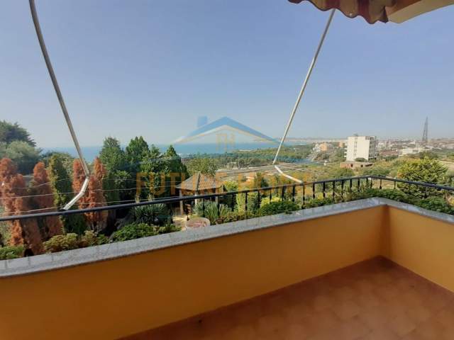 Durres, shitet Vile 2 Katshe Kati 2, 150 m² 170.000 Euro (Koder Plepa)