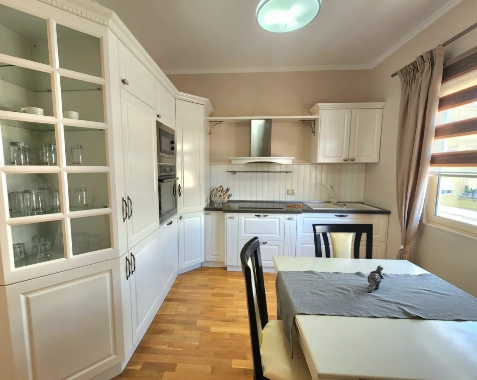 Tirane, shitet apartament+verande | Penthouse 2+1+Ballkon Kati 5, 174 m² 330.000 € (Tek Liqeni i thate)