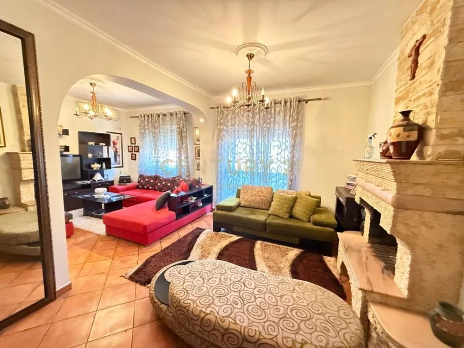 Tirane, shes apartament 3+1 Kati 3, 130 m² 206.000 € (ISH RESTORANT DURRESI)