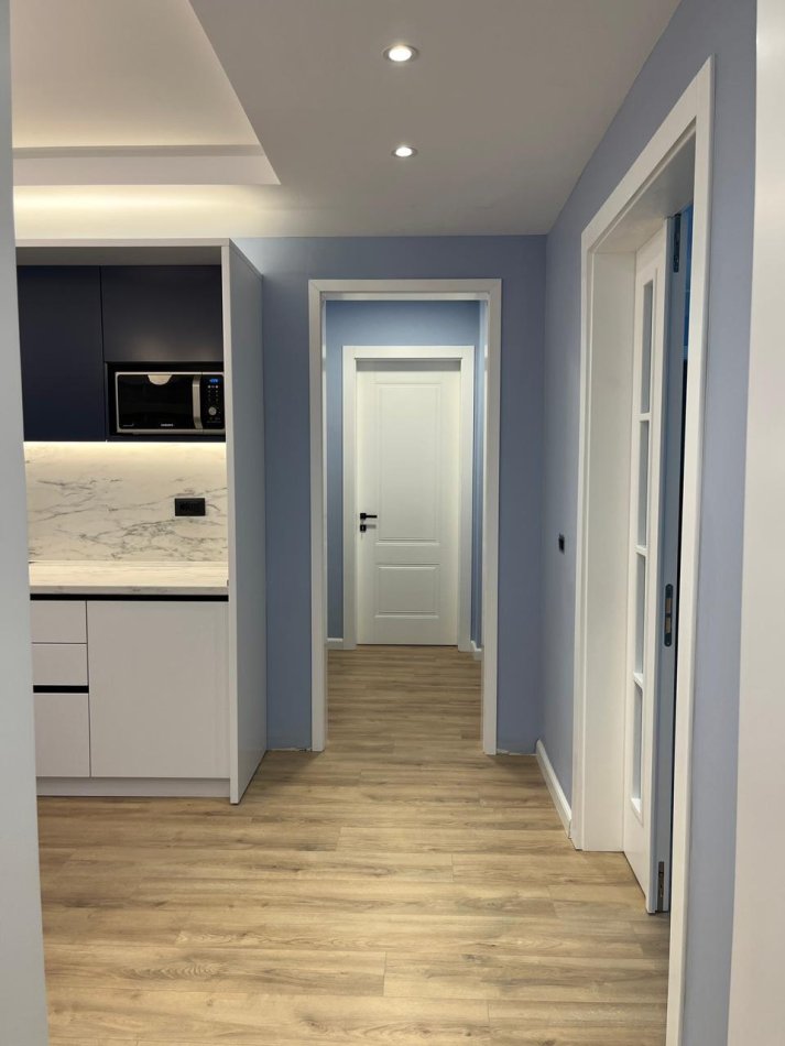 Tirane, jepet me qera zyre Kati 2, 116 m² (Bllok)