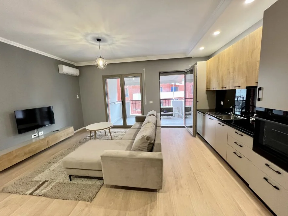 📣 QERA SUPER Apartment 1+1 Me Post Parking📍Kompleksi "Delijorgji" 🛣️ Rruga e "Kavajes" ✨