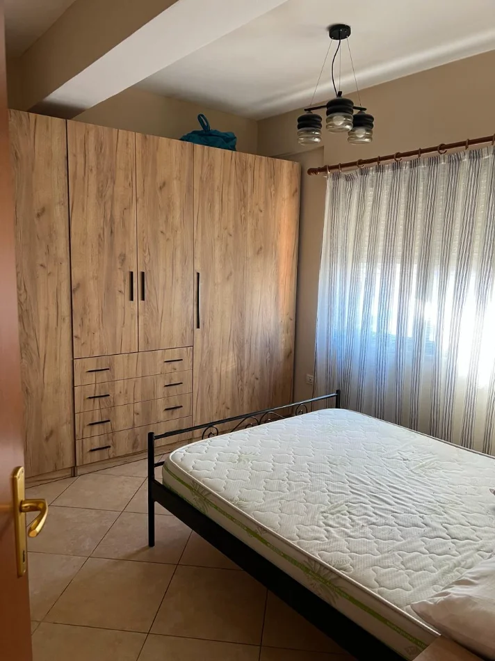 Tirane, jepet me qera apartament 1+1 Kati 5, 70 m² 500 € (Don Bosko)