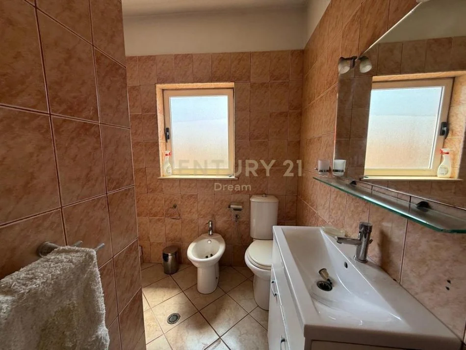 Tirane, shes apartament 3+1 Kati 3, 130 m² 206.000 € (ISH RESTORANT DURRESI)