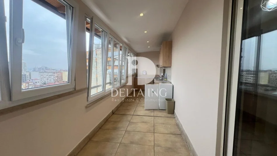 Tirane, jepet me qera apartament 2+1 Kati 7, 90 m² 650 € (Rruga Fortuzi)