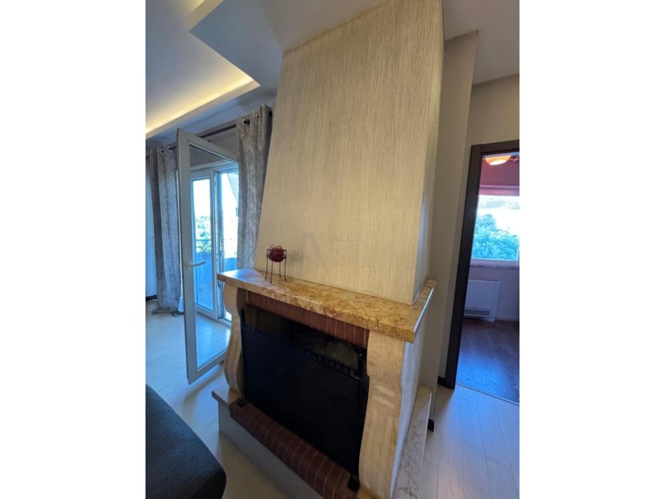 Tirane, jepet me qera apartament 3+1 Kati 4, 750 € 