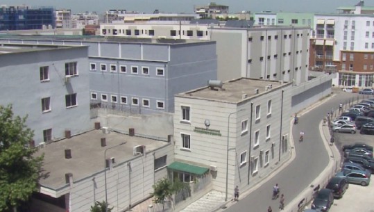 jepet me qera apartament 1+1 Kati 3, 105 m² 350 € (tek Rruga e Burgut)