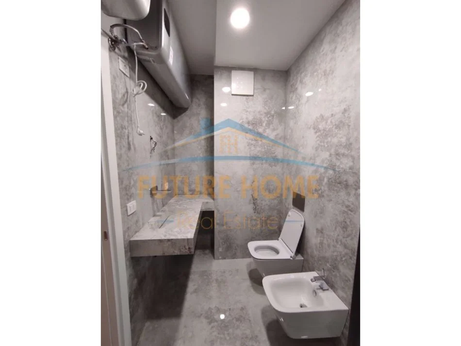 Tirane, jepet me qera zyre Kati 10, 110 m² 1.400 € (RRUGA DONIKA KASTRIOTI)