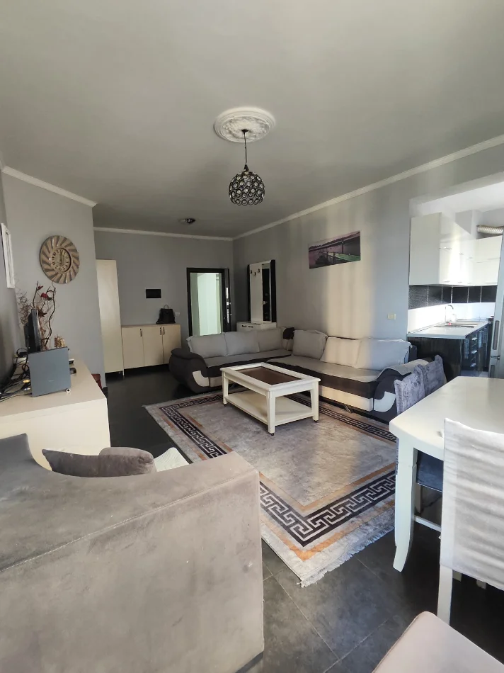 Tirane, jepet me qera nga Pronari, pa-komision apartament 1+1+Aneks+Ballkon Kati 3, 77 m² 470 € (Rruga Sokrat Miho)