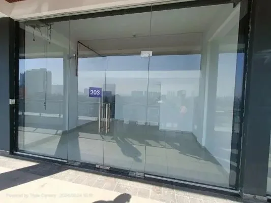 Tirane, jepet me qera dyqan Kati 0, 48 m² 1.470 € (Rruga e Kavajes)