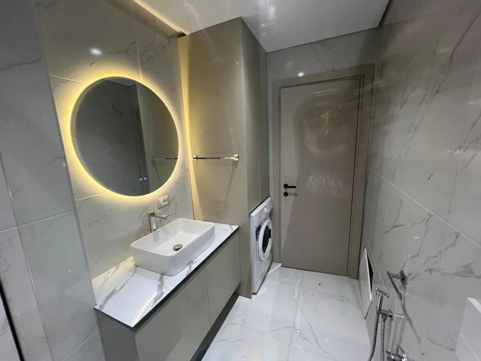 Tirane, jepet me qera apartament 1+1 Kati 5, 65 m² 600 € (Rruga Jordan Misja)