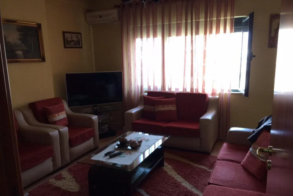 Tirane, jepet me qera apartament 2+1 Kati 11, 70 m² 500 € (Rruga Asim Vokshi)