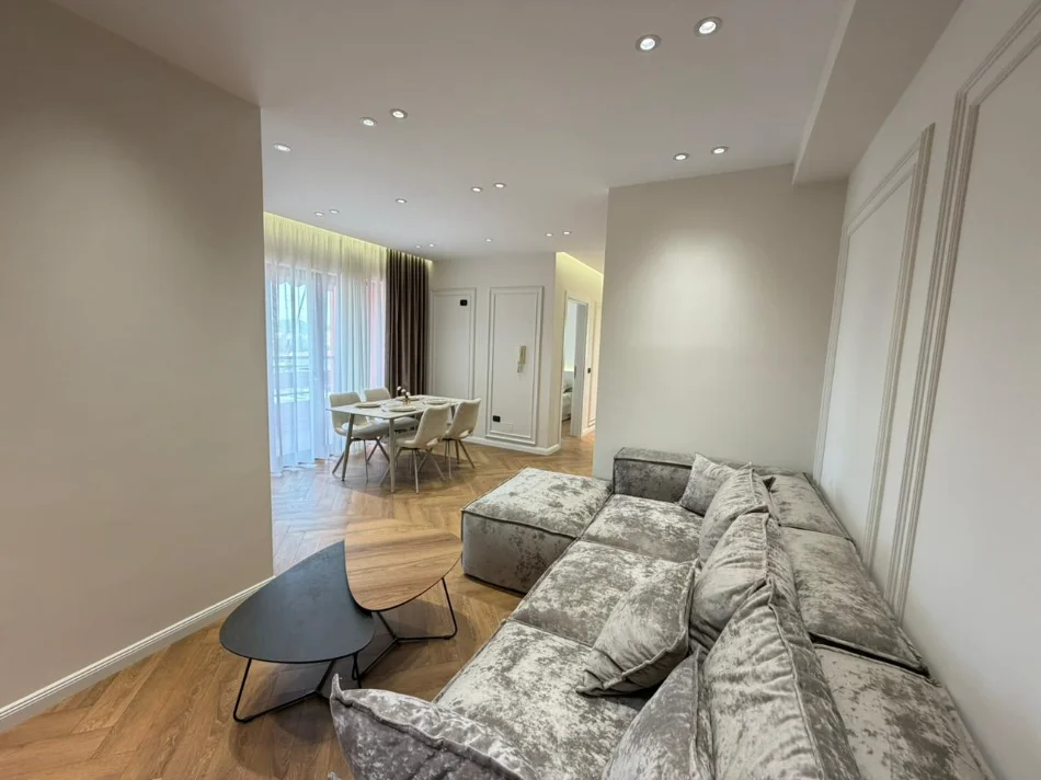 Tirane, shitet apartament 2+1 Kati 7, 101 m² 250.000 € (RRUGA E KAVAJES)