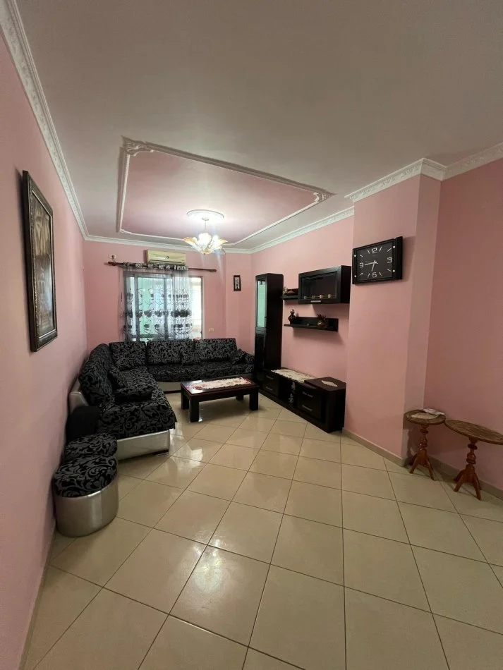 Tirane, jepet me qera apartament 2+1+Ballkon Kati 3, 94 m² 450 € (Perballe Casa Italia 2+1 Per Qera I mobiluar)