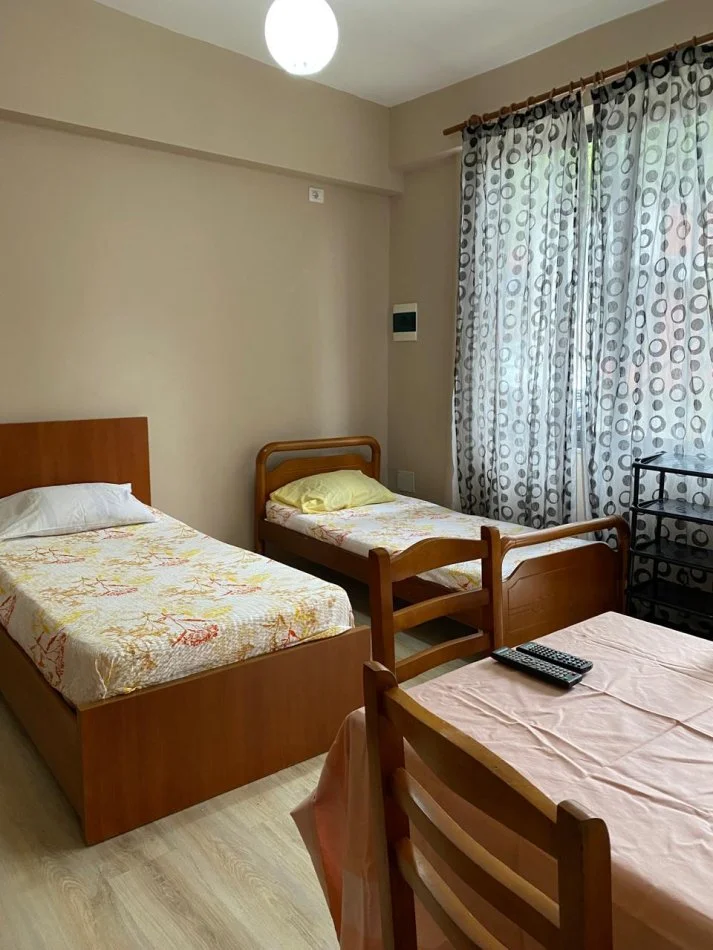 jepet me qera gazonjere  , 200 € fabrika miellit