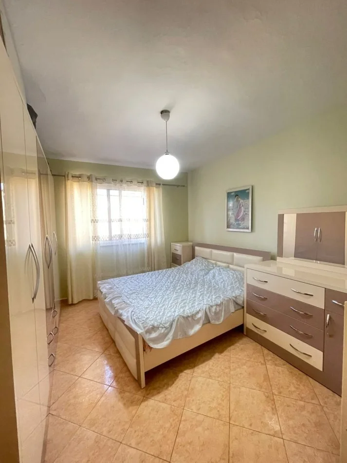 Tirane, jepet me qera apartament 2+1+Ballkon Kati 5, 90 m² 500 € (Selite prane Mullirit te Vjeter)
