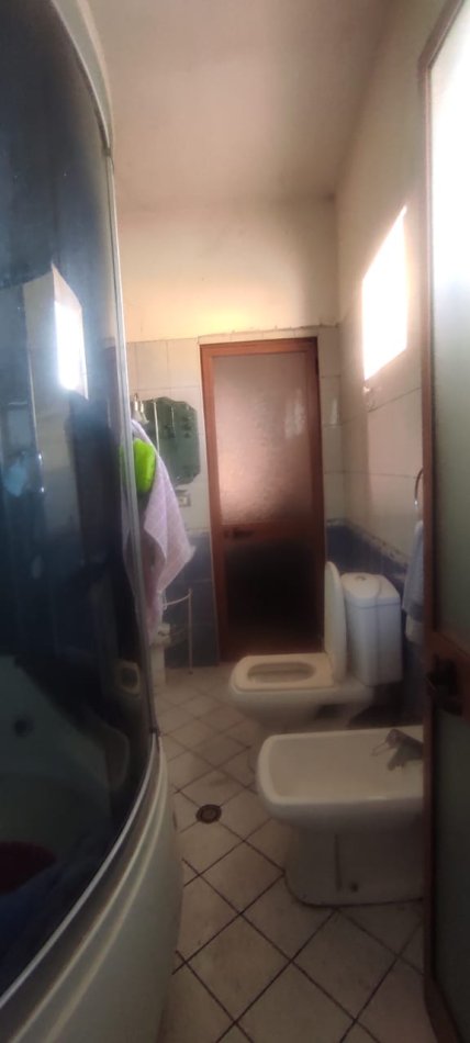 Tirane, jepet me qera Vile 3+1 Kati 4, 400 m² 2.000 € (RRUGA DINE HOXHA)