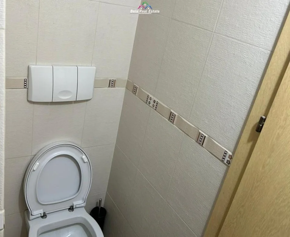 Tirane, jepet me qera zyre Kati 2, 220 m² 2.600 € (PAZARI I RI)