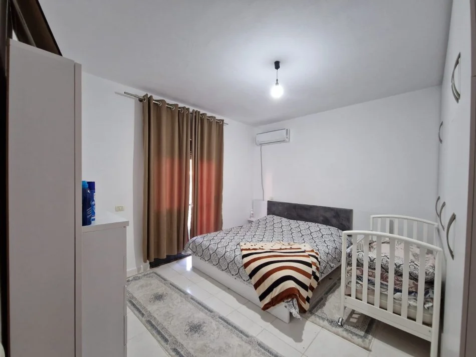 Tirane, shitet shtepi 2 Katshe Kati 0, 315 m² 280.000 € (yrshek)