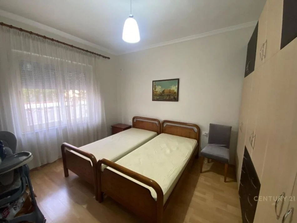 Tirane, jepet me qera 2+1 Kati 3, 73 m² 600 € (Apartament 2+1 me qira në Rrugën e Durrësit)