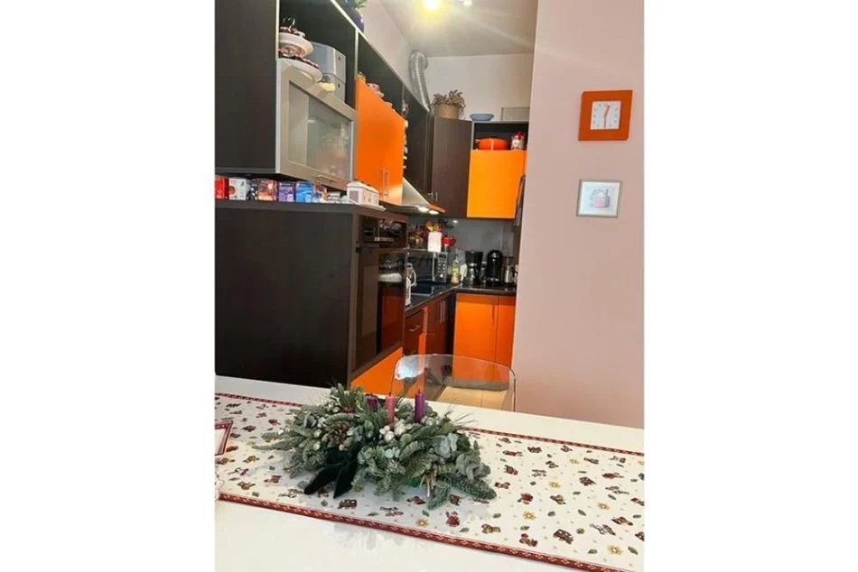 Tirane, shitet apartament 2+1 Kati 2, 82 m² 168.950 € (Rruga Barrikada)