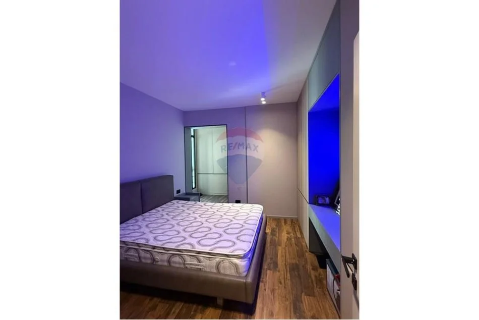 Tirane, shitet apartament 2+1 Kati 5, 121 m² 290.000 € (Rruga e Kavajes)