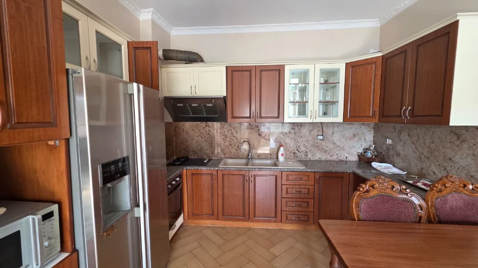 Vlore, shitet apartament 3+1+Ballkon Kati 6, 135 m² 249.000 € (Blv.Ismail Qmali, Vlore)