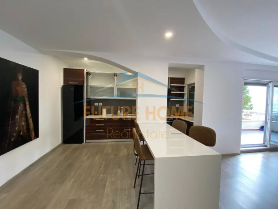 Qera, Apartament 2+1+2, ne Currila, Durres