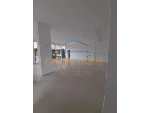 Durres, shitet ambjent biznesi Kati 0, 110 m² 88.000 Euro (Shkembi Kavajes)