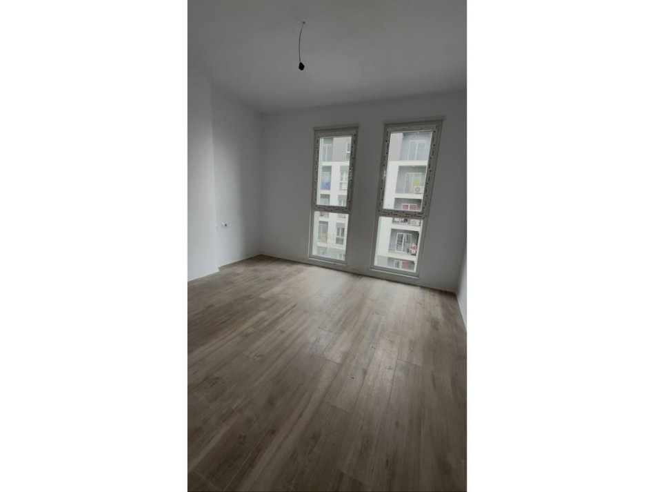Tirane, jepet me qera apartament 2+1 Kati 5, 85 m² 300 € 
