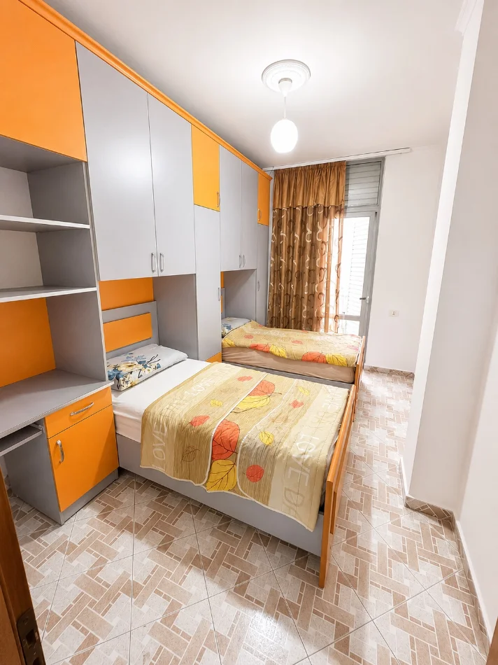 Tirane, jepet me qera apartament 2+1+Aneks+Ballkon Kati 7, 95 m² 480 € (Astir)
