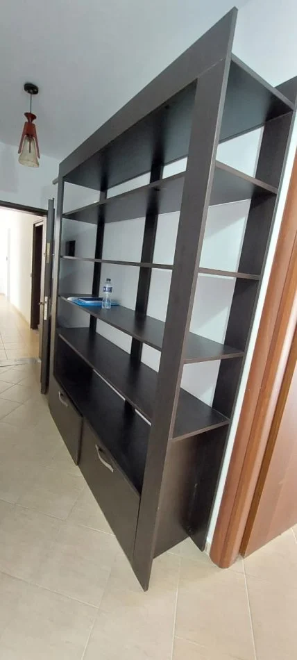 Durres, jepet me qera apartament 2+1 Kati 5, 350 € (Iliria)