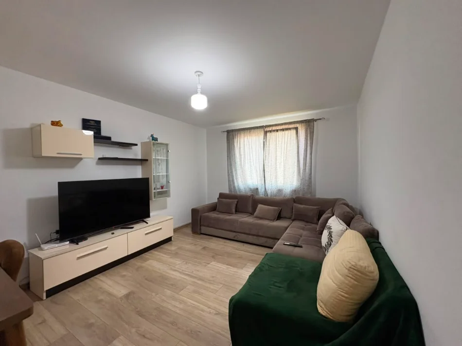 Tirane, shitet apartament 1+1 Kati 4, 59 m² 129.000 € (rruga e kavajes , 21 Dhjetori)