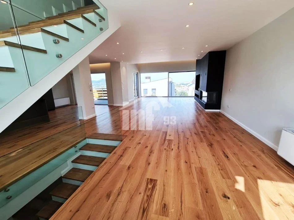 Tirane, jepet me qera Vile 3 Katshe , 480 m² 5.000 € ("LONG HILLS" REZIDENCE)