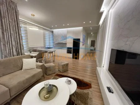 Shqiperi, jepet me qera apartament 2+1 Kati 2, 125 m² 1.300 € 