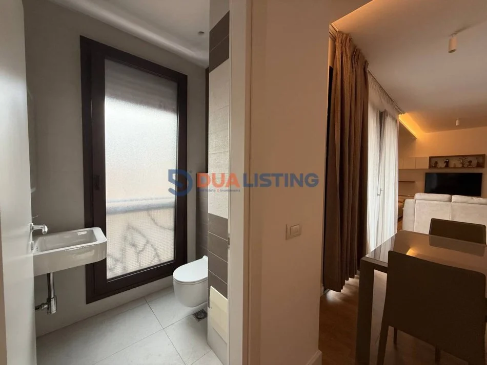 Tirane, jepet me qera apartament duplex 3+1+Ballkon Kati 7, 171 m² 1.500 € (Rruga e Barrikadave)