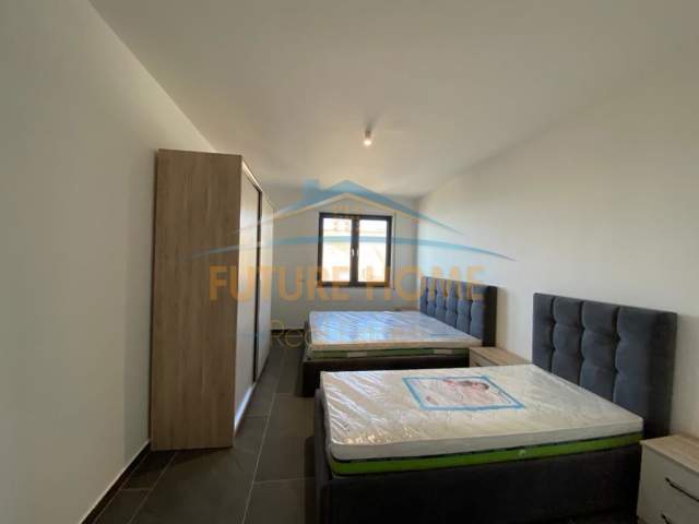 Durres, jepet me qera apartament 2+1 Kati 5, 120 m² 800 Euro (VOLLGA)