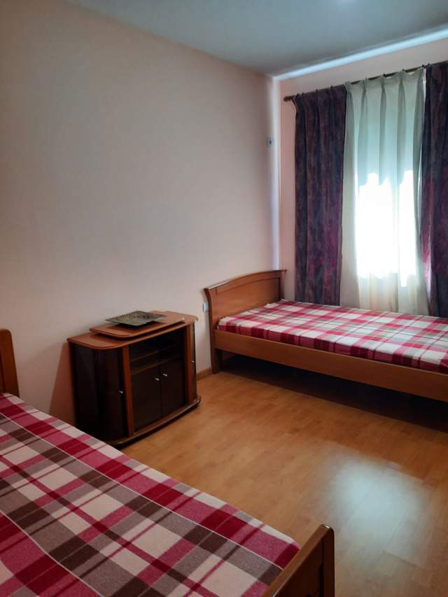 Tirane, jepet me qera Kati 1, 30.000 Leke