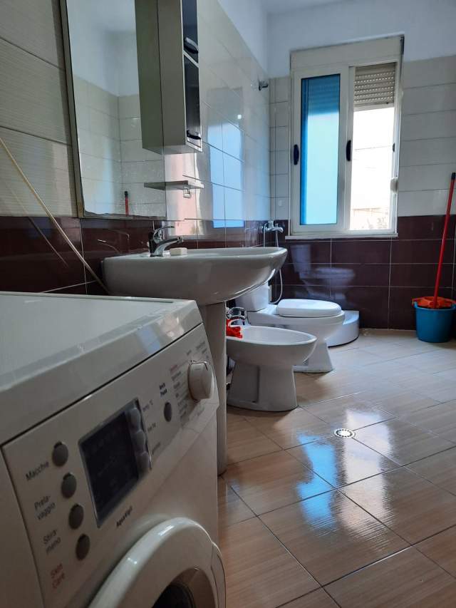 Tirane, jepet me qera Kati 1, 30.000 Leke